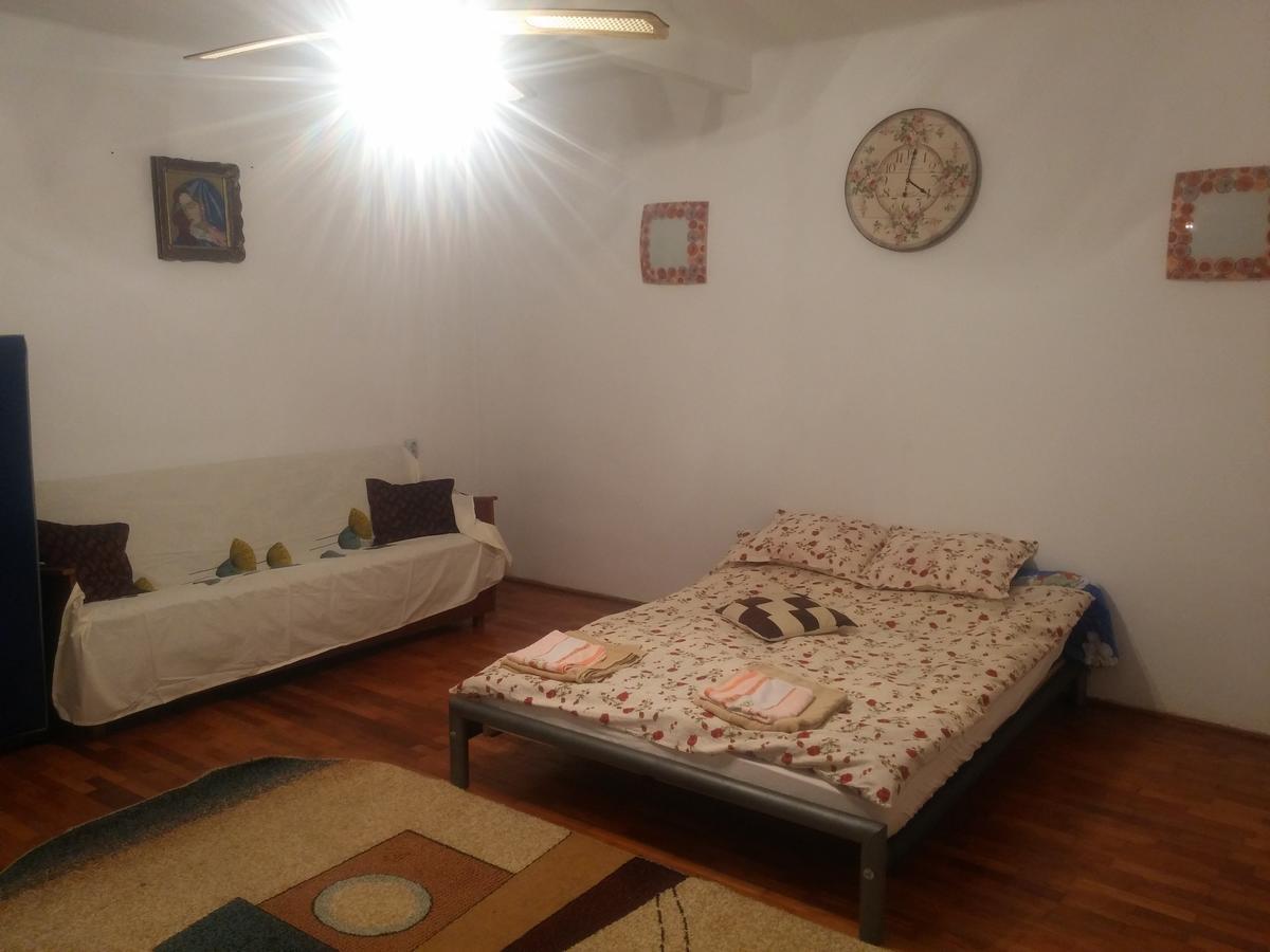 סיביו Serb Rafila מראה חיצוני תמונה